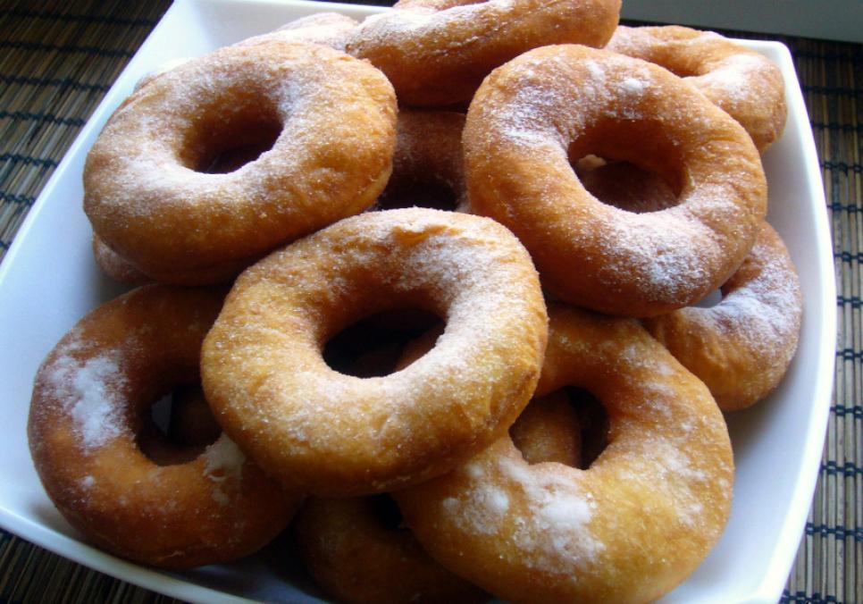 Рецепти:   Смачні домашні ніжні сирні пампушки