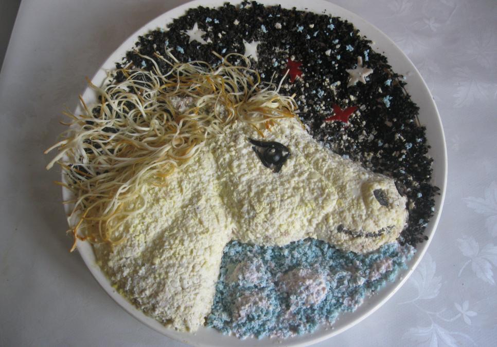 Рецепти:   Смачний  святковий закусочний салат  «На зустріч року Коня»