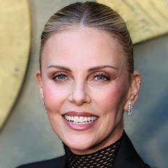 Шарліз Терон спричинила фурор в Instagram, віддавши шану Джеррі Голл