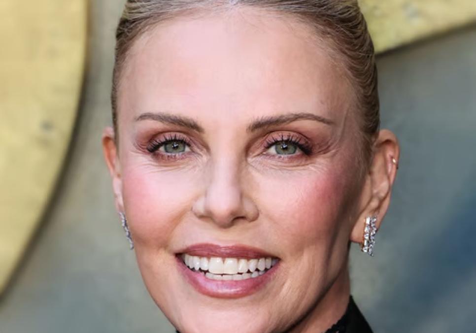 Шарліз Терон спричинила фурор в Instagram, віддавши шану Джеррі Голл