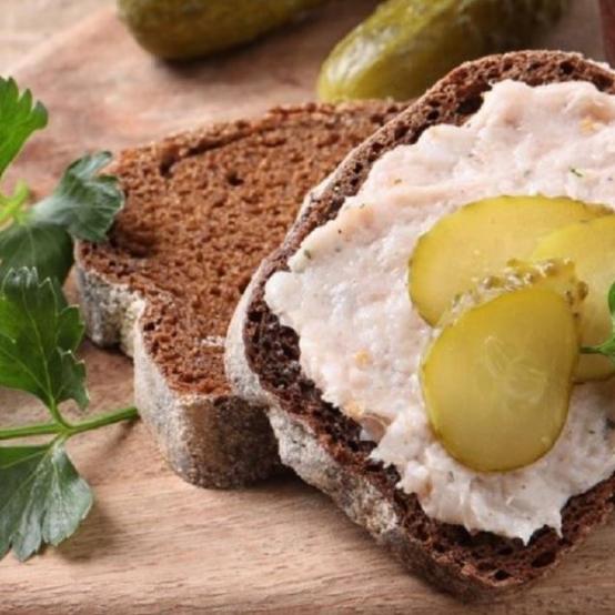 Рецепти:   Смачна корисна домашня закуска з сала