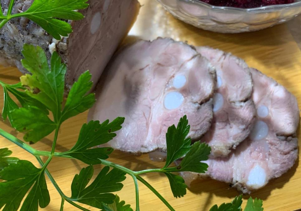 Рецепти:   Смачна ароматна запечена грудинка