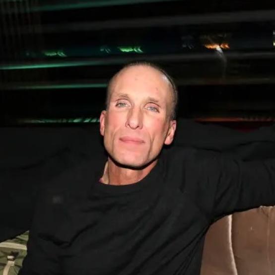 Пітер Грін пішов із життя у квартирі на Мангеттені за загадкових обставин