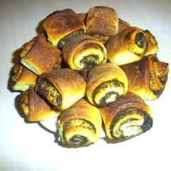 Рецепти:  Смачні домашні макові булочки