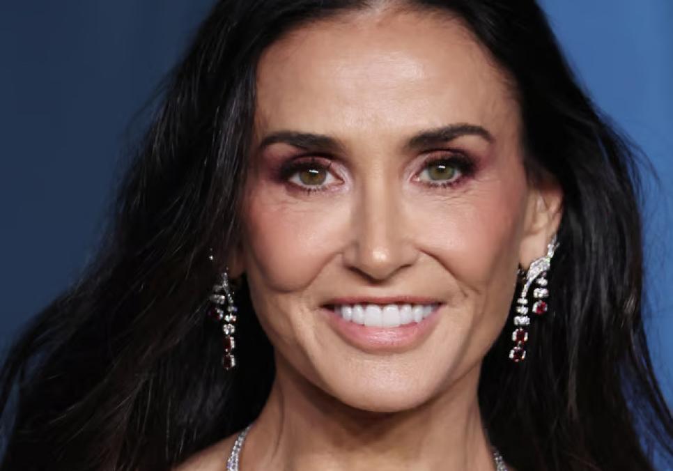 Демі Мур шокувала прихильників радикальною зміною іміджу в Мілані