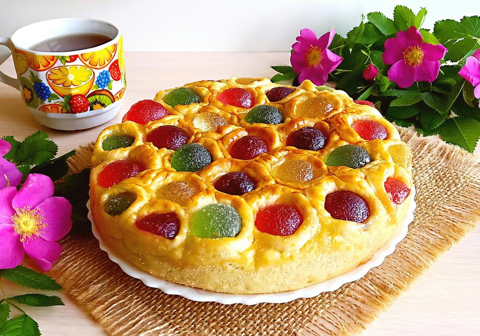 Рецепти:   Смачний цікавий домашній пиріг   «Яскрава мармеладка»