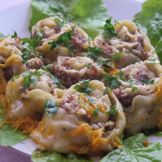 Рецепти:  Смачні домашні пельмені «Ліниві»