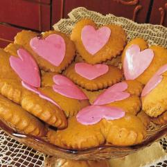 Рецепти:   Смачні домашні коржики "Валентинки"