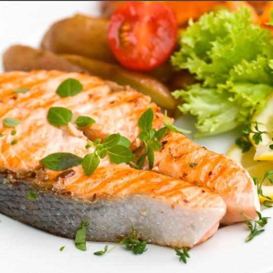 Рецепти:  Смачний ароматний лосось, запечений у гірчичному соусі з медом