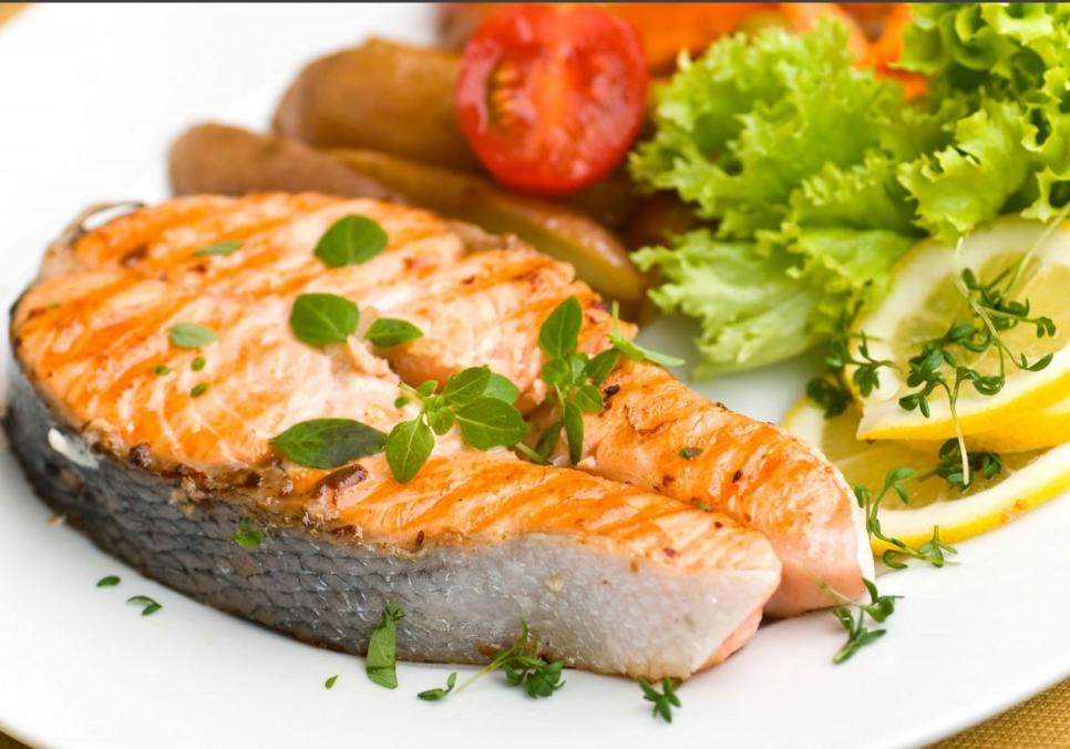 Рецепти:  Смачний ароматний лосось, запечений у гірчичному соусі з медом