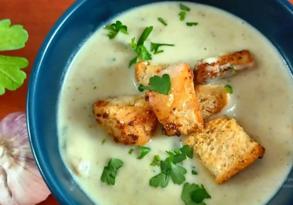 Рецепти:  Смачний домашній ароматний часниковий суп