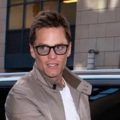 Том Брейді та Алікс Ерл насолоджуються спільним часом на тлі чуток про новий роман