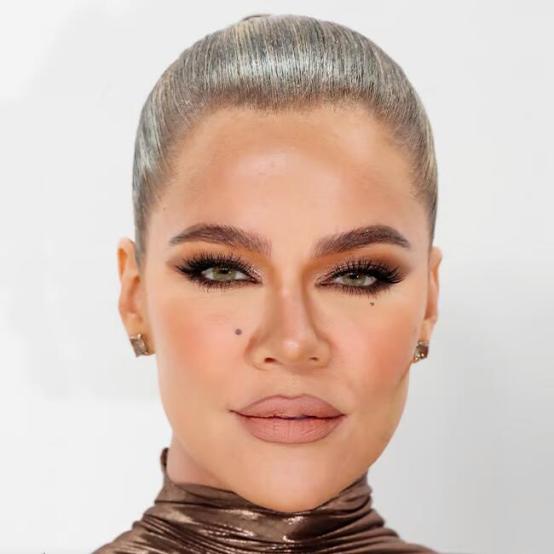 Хлої Кардаш'ян вразила фанатів сміливим помаранчевим образом та відверто розповіла про страх побачень