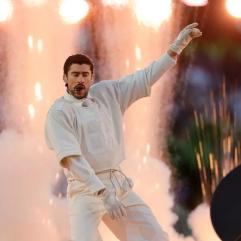 Бед Банні та Габріела Берлінгері знову разом після «Супербоулу»