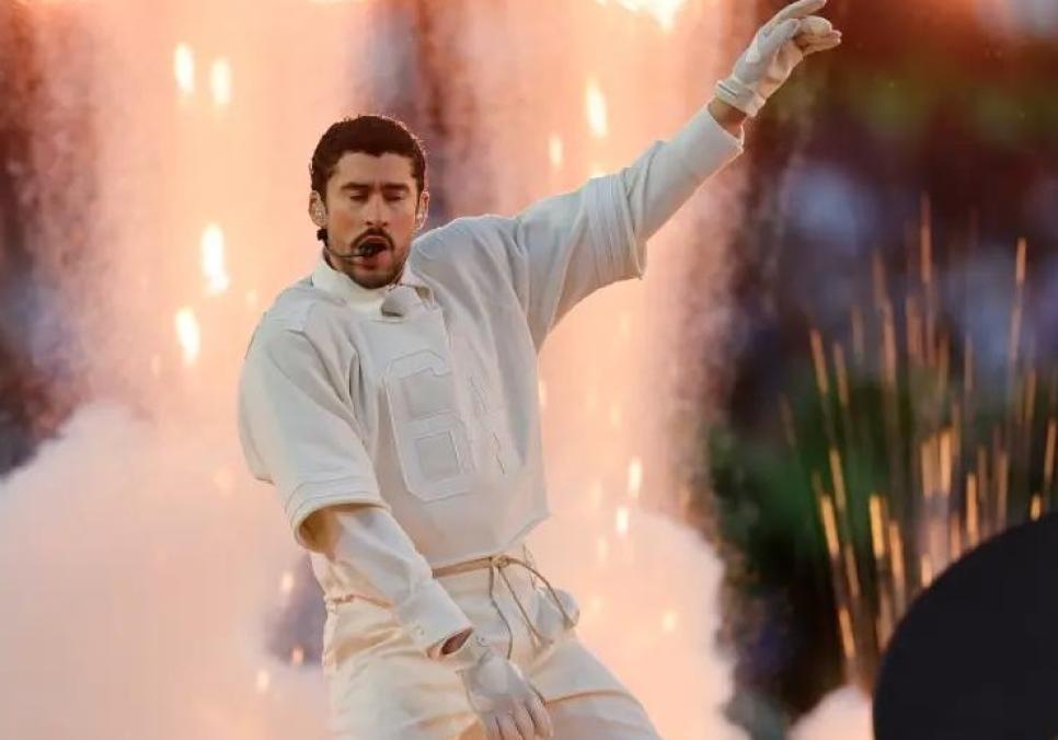 Бед Банні та Габріела Берлінгері знову разом після «Супербоулу»