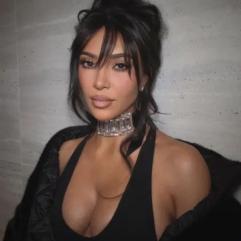 Льюїс Гамільтон та Кім Кардаш'ян підігріли чутки про роман на «Супербоулі-2026»