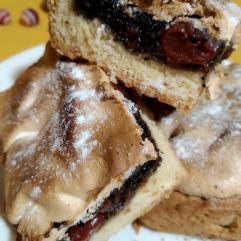 Рецепти:   Смачний ароматний пиріг з маком і вишнями