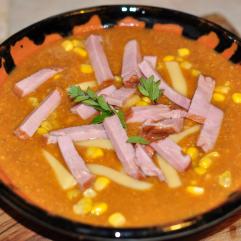 Рецепти:  Смачний домашній гострий сочевичний суп-пюре з копченою шинкою