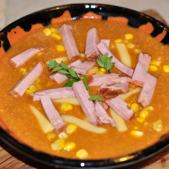 Рецепти:  Смачний домашній гострий сочевичний суп-пюре з копченою шинкою