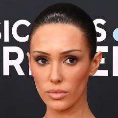 Б’янка Цензорі здивувала шанувальників «скромним» образом на нових фото з Каньє Вестом