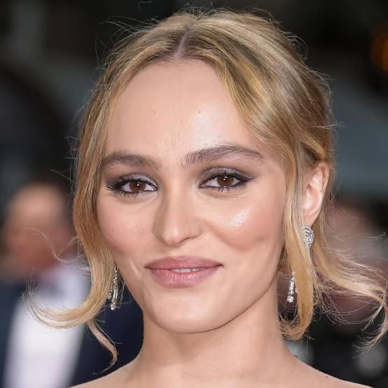 Лілі-Роуз Депп очолила рейтинг найбагатших «неподітей» соцмереж