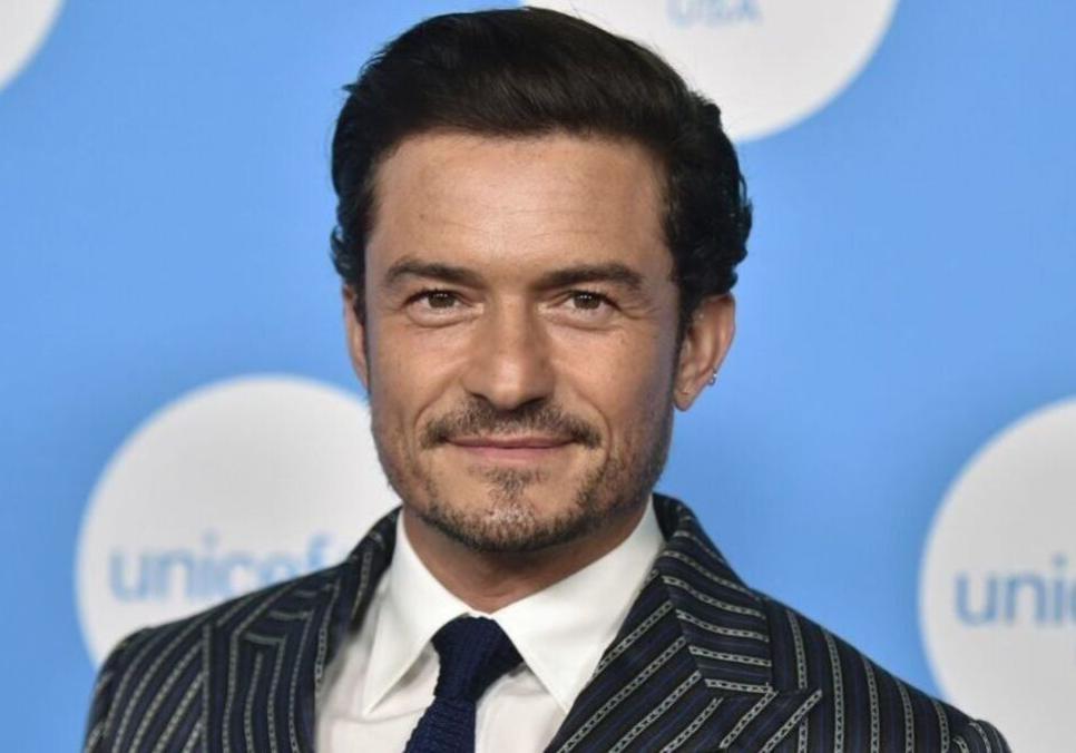 Орландо Блум підтвердив роман зі швейцарською моделлю на фіналі Супербоулу