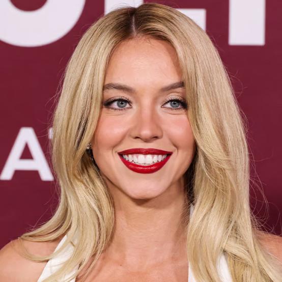 Сідні Свіні запустила бренд білизни на тлі політичних скандалів