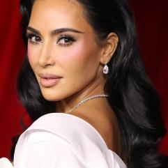 Кім Кардаш’ян пояснила, чому видалила фото з Меган Маркл та принцом Гаррі