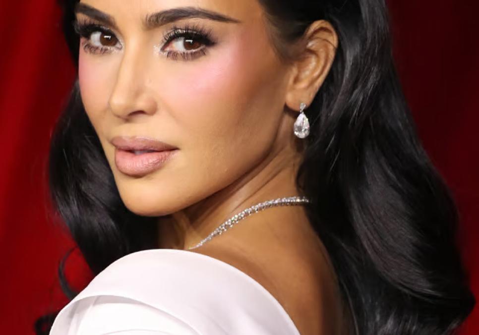 Кім Кардаш’ян пояснила, чому видалила фото з Меган Маркл та принцом Гаррі