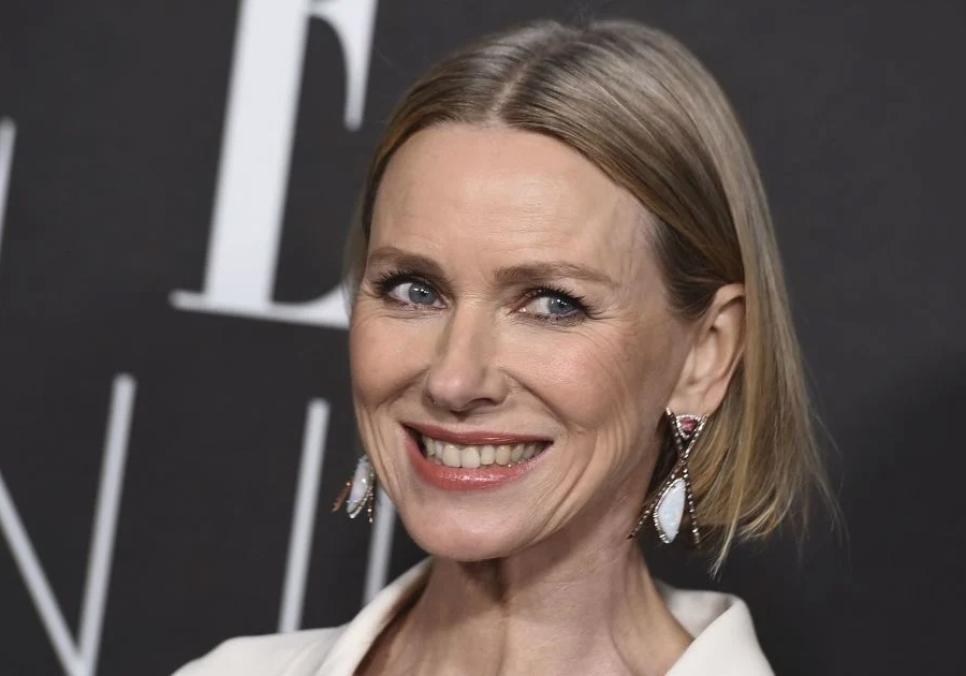 Акторка Наомі Воттс розповіла про критику свого стилю з боку доньки-моделі