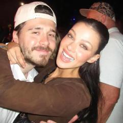 Бруклін Бекхем і Нікола Пельц мають плани на усиновлення на тлі сімейного скандалу