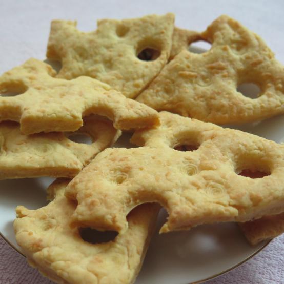 Рецепти:   Смачне домашнє хрустке сирне печиво