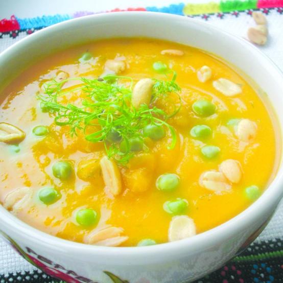 Рецепти:   Смачний домашній ароматний гарбузовий крем-суп з арахісом