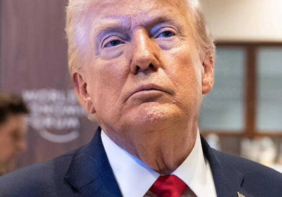 Дональд Трамп спровокував расистський скандал через образливе відео про родину Обам