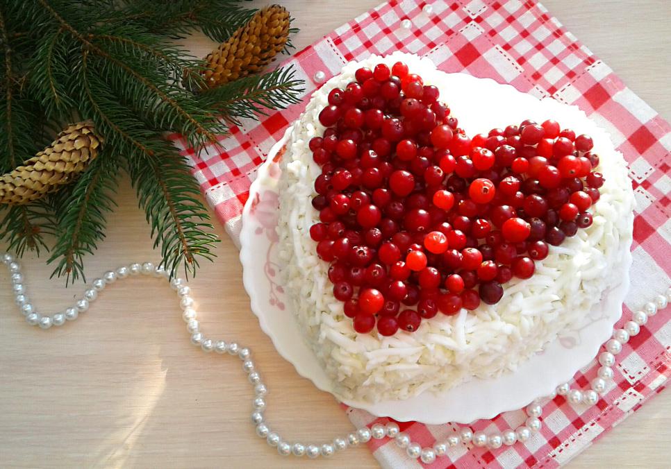 Рецепти:  Смачний святковий салат «Для коханих»