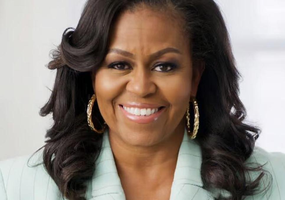 Мішель Обама підкорила мережу гламурним різдвяним образом у корсетній сукні