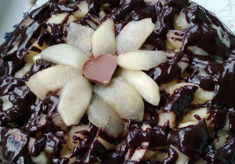 Рецепти:  Смачний домашній  тортик  «Шоколадно-яблучний»