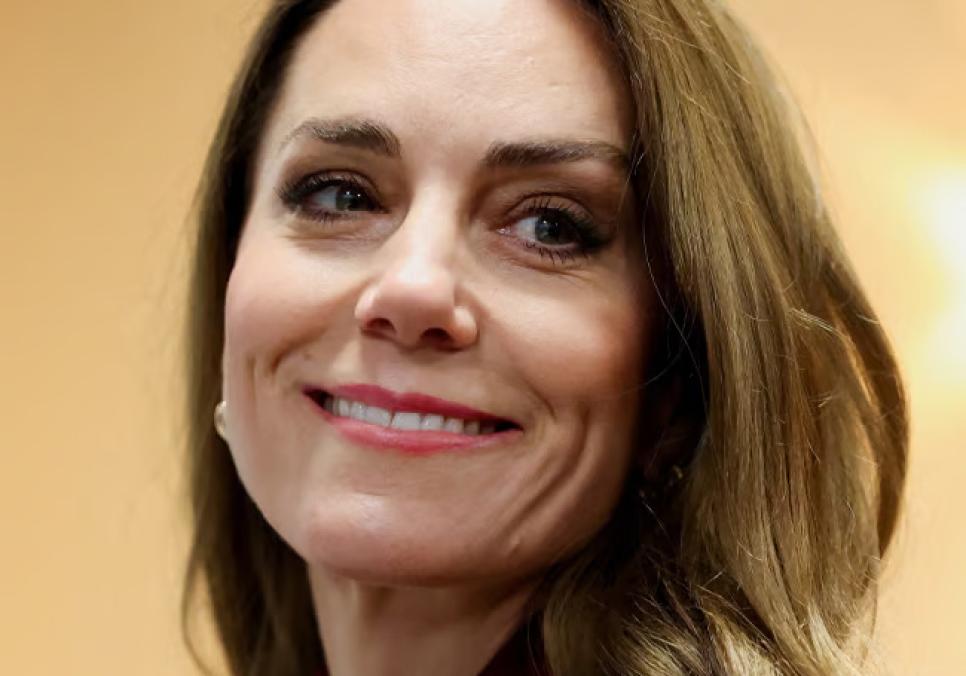 Кейт Міддлтон вразила елегантним червоним образом на прийомі у Віндзорі