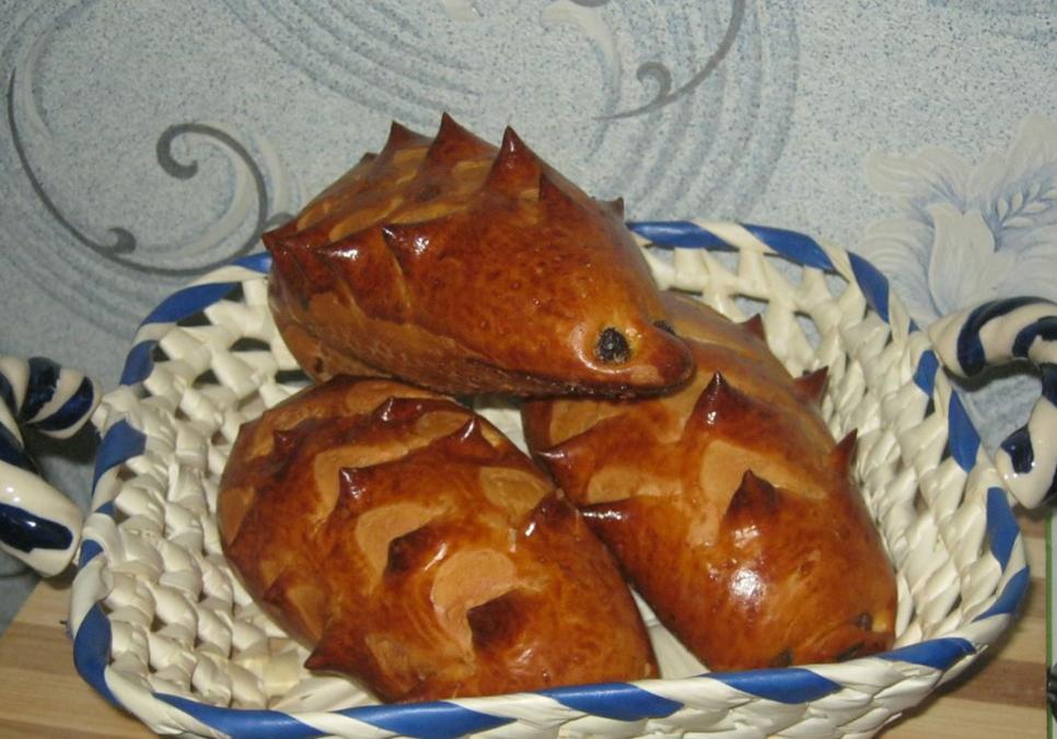 Рецепти:  Смачні домашні пухкі булочки із щавлем