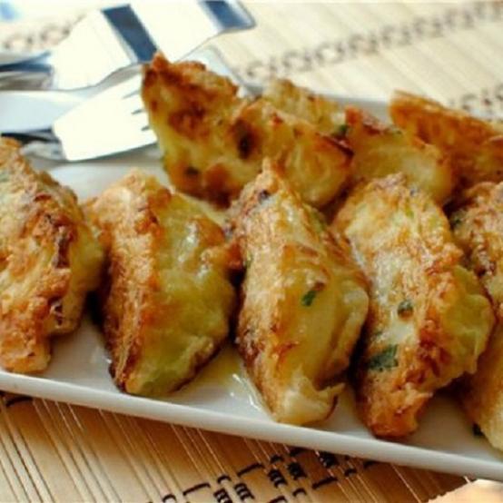 Рецепти:   Смачний апетитний капустяний шніцель у сухарях