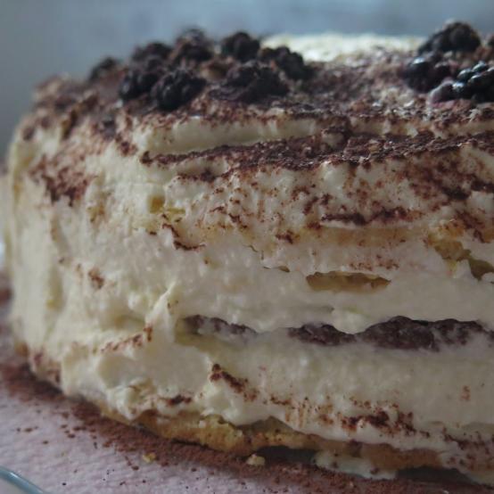 Рецепти:  Смачний домашній торт «Кокосова насолода»