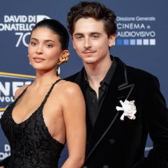 Кайлі Дженнер заінтригувала мережу розкішними подарунками від Cartier на Різдво