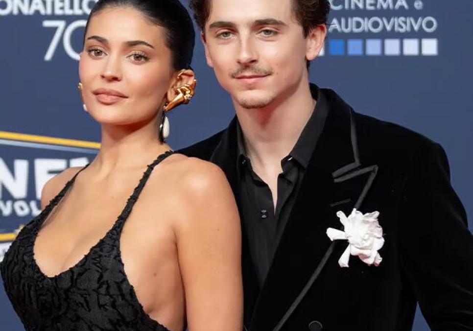 Кайлі Дженнер заінтригувала мережу розкішними подарунками від Cartier на Різдво