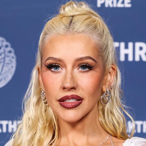 Крістіна Агілера підкорила Париж ефектним образом та виходом з Метью Ратлером