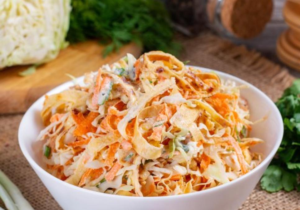 Рецепти:  Смачний зимовий поживний салатик