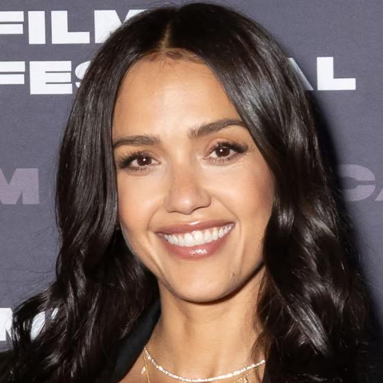 Джессіка Альба потрапила під шквал критики через «неправильний» рецепт мексиканського супу