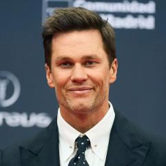 Том Брейді розважається з Алікс Ерл у Сент-Бартсі на тлі новин про таємне весілля Жизель Бюндхен