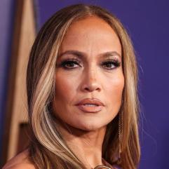 Дженніфер Лопес вразила щедрістю на тлі скандалу про її «грубу поведінку»