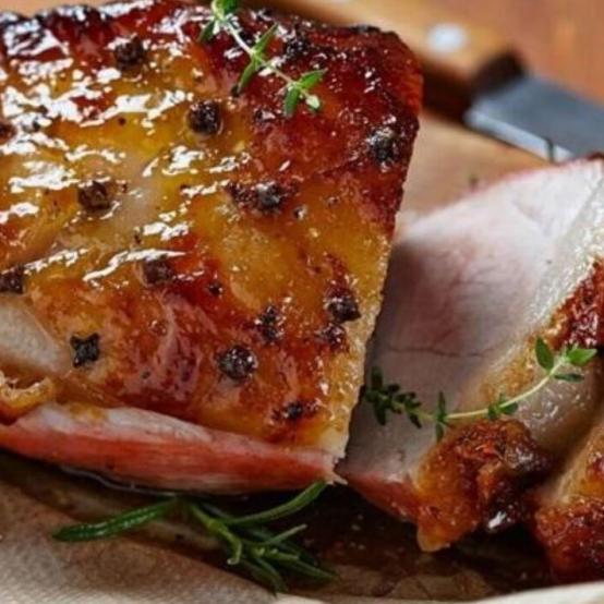 Рецепти:   Смачний домашній м’ясний рулет з ароматом чебрецю