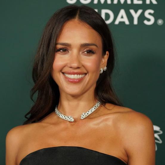 Джессіка Альба та Денні Рамірес насолоджуються романтичною відпусткою в Мексиці